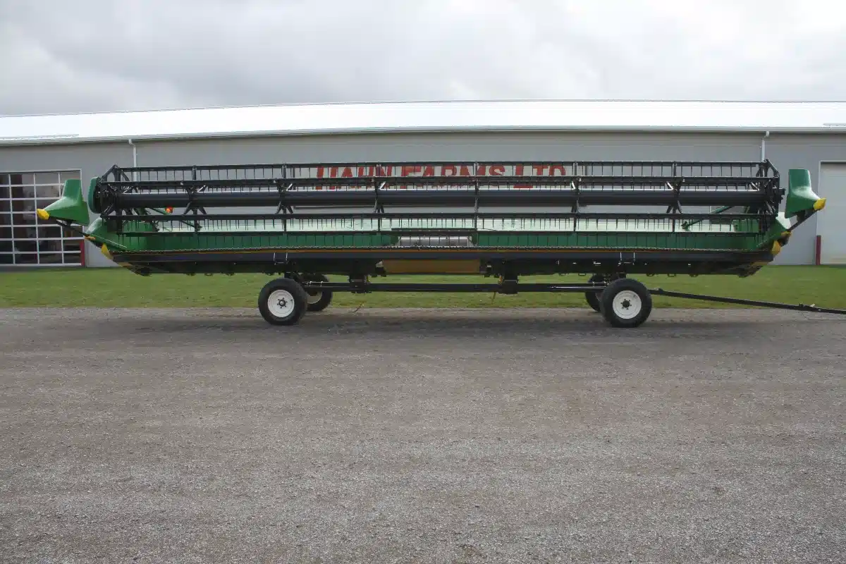 Gallery image 2 for Used John Deere 635FD Header - Draper