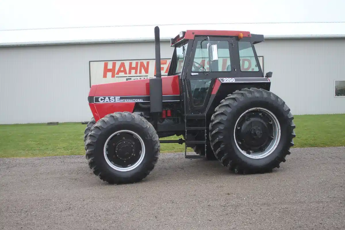 Gallery image 1 for Used Case IH 2290 Tractor