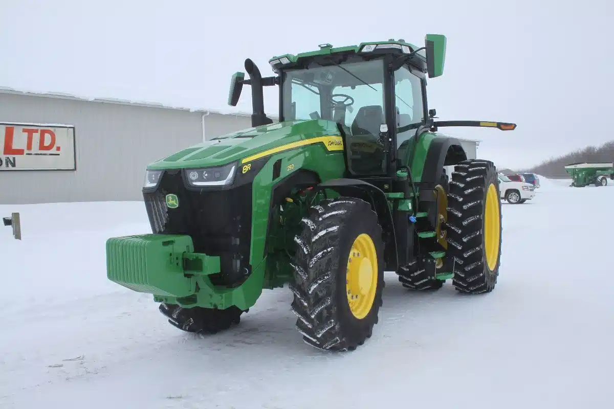 Gallery image 2 for 2023 John Deere 8R 250 Tractor