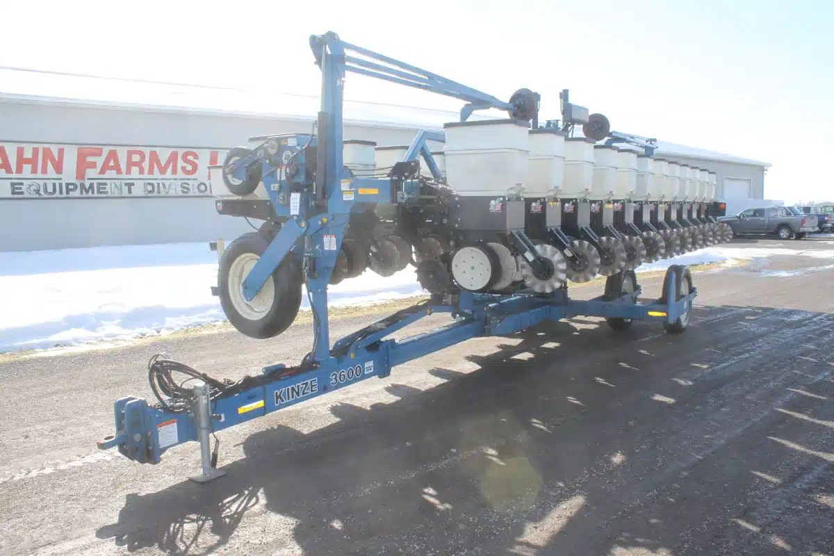 Kinze 3600 Planter