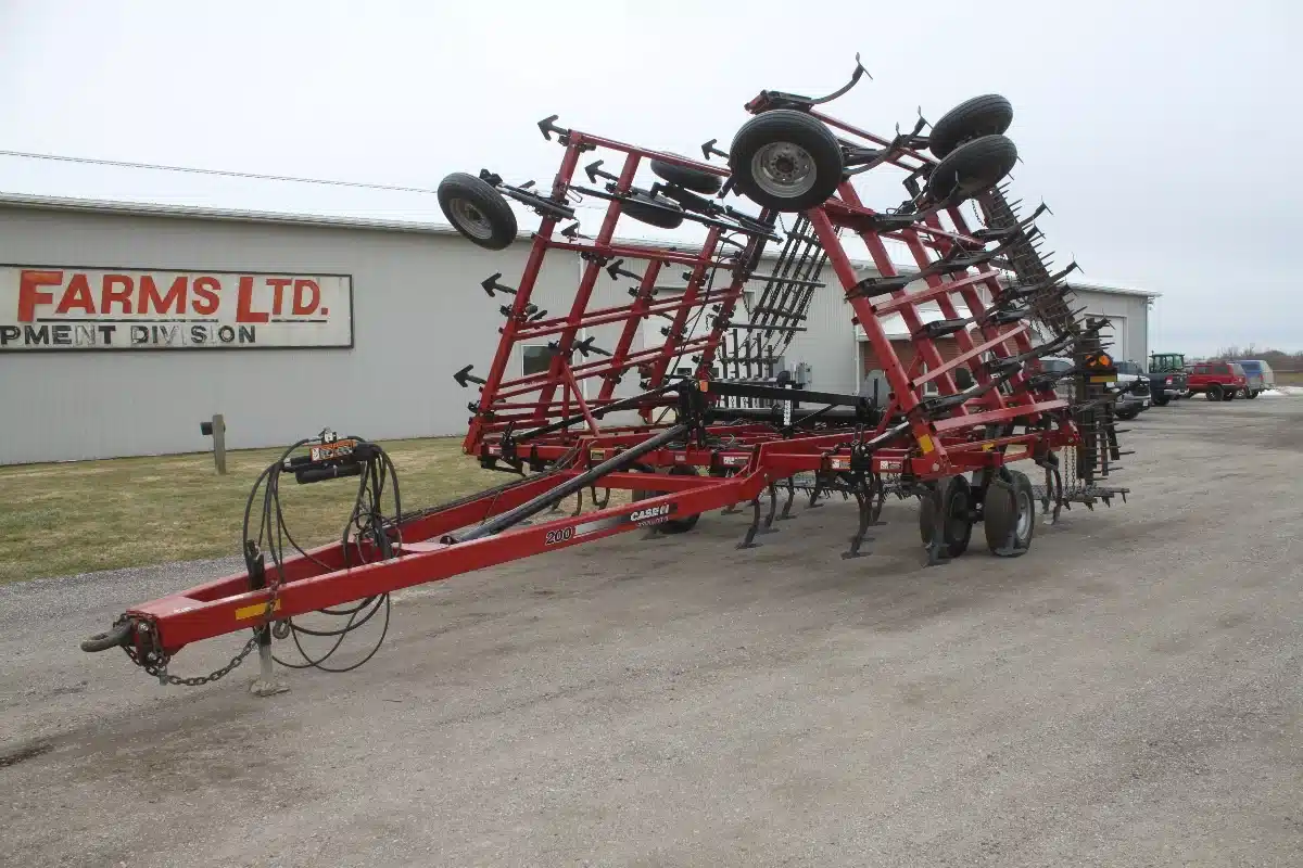 Gallery image 2 for Case IH TIGERMATE 200 Cultivator