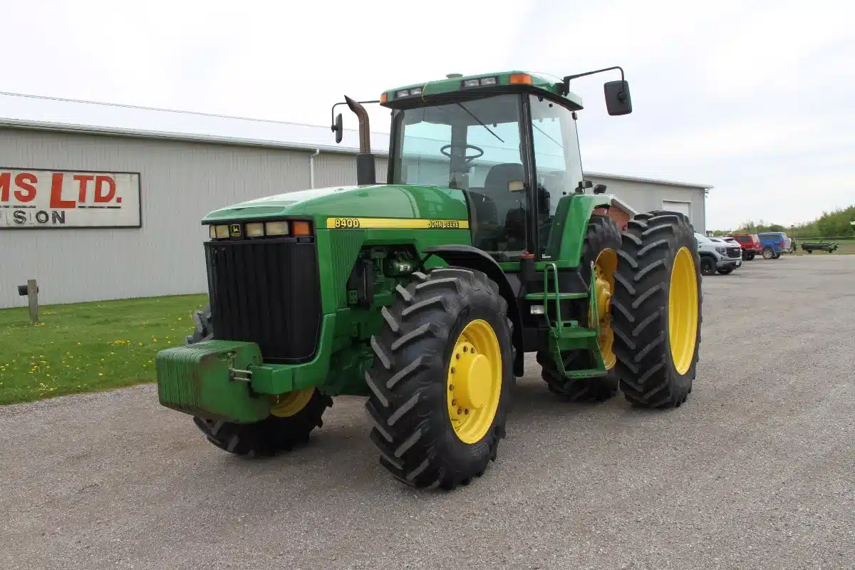 Gallery image 2 for 1997 John Deere 8400 Tractor