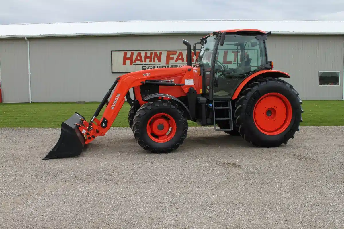 Photo de la Galerie 1 pour 2017 Kubota M6-141 Tracteur