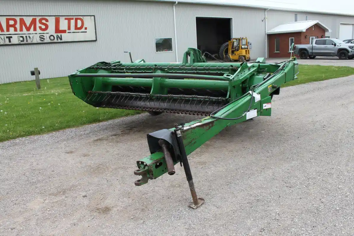 Gallery image 2 for John Deere 8300 Drill