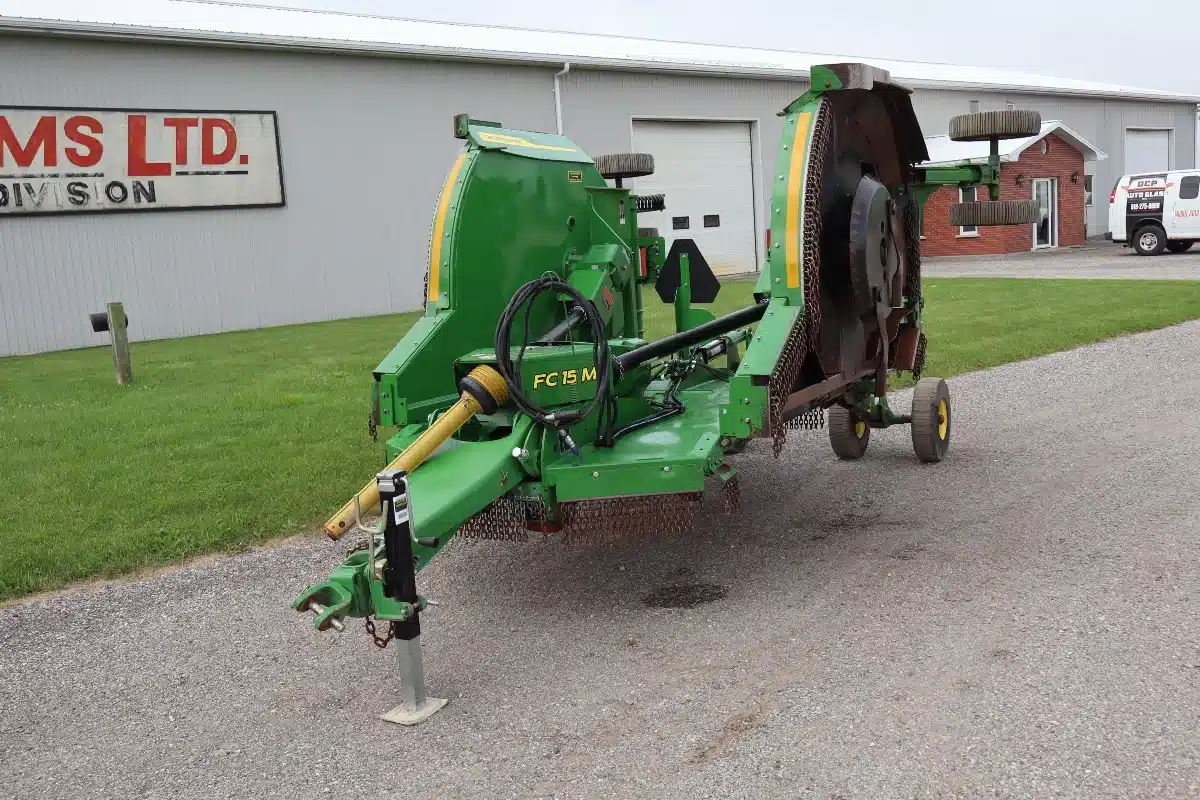Photo de la Galerie 2 pour 2022 John Deere FC15M Débroussailleuse rotative
