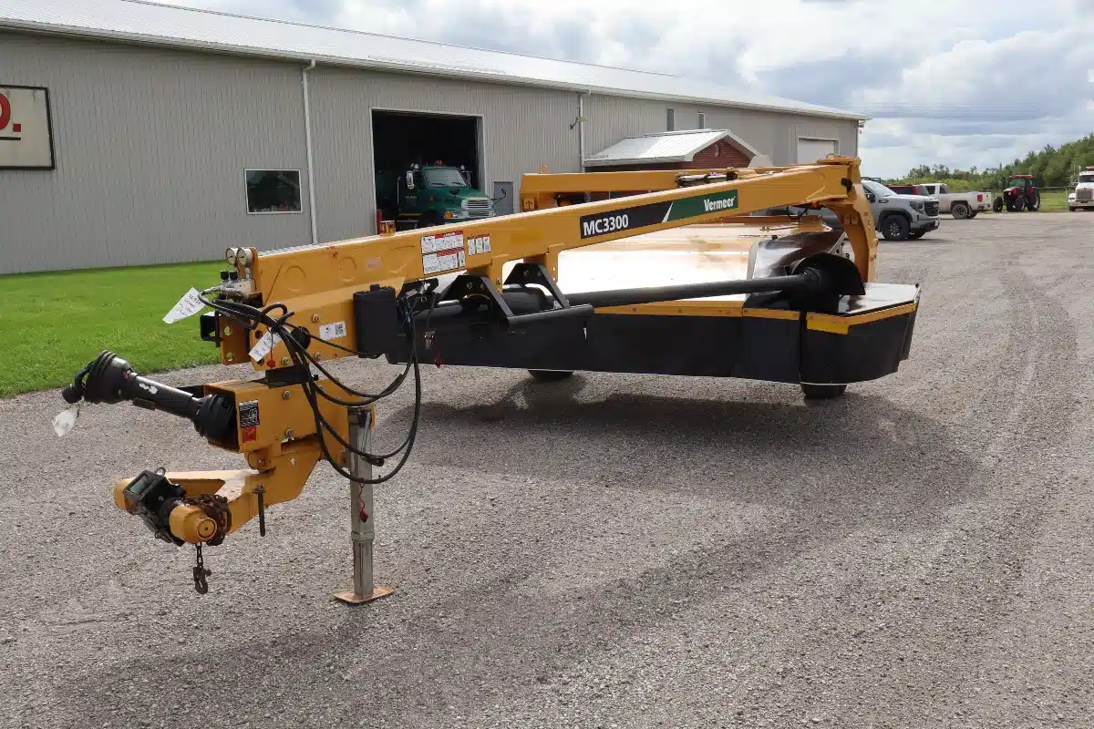 Gallery image 2 for Vermeer MC3300 Mower Conditioner