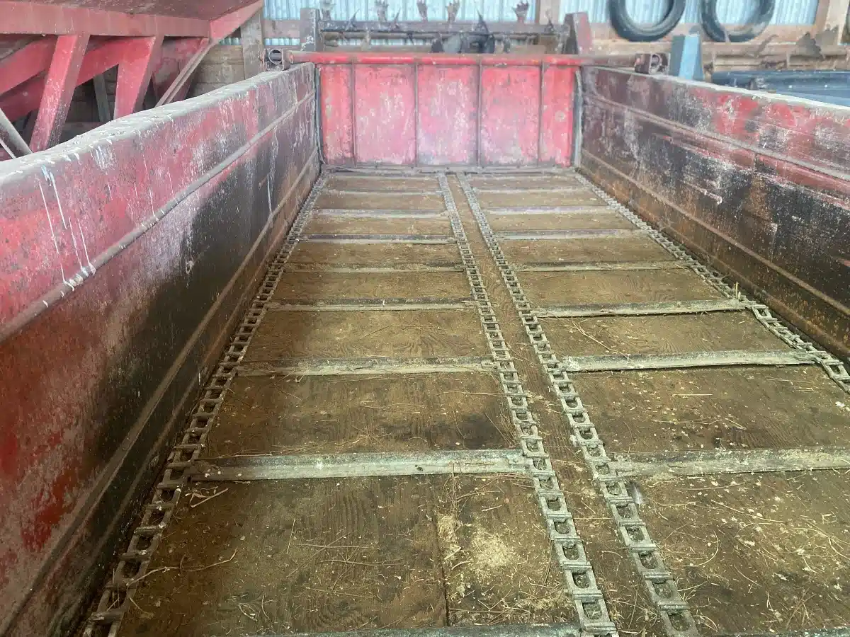 Gallery image 2 for 1985 International 595 Top Dresser