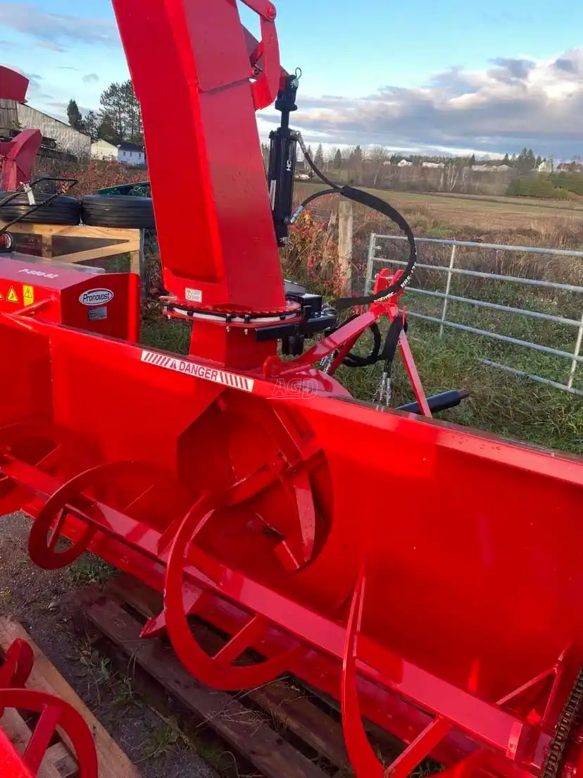 Gallery image 1 for 2022 Pronovost PUMA-94 Snow Blower