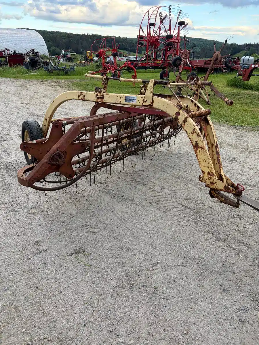 Gallery image 2 for New Holland 55 Rake