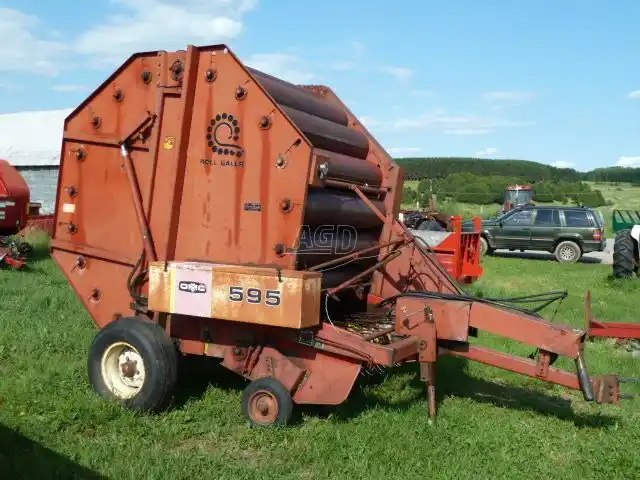 Gallery image 2 for Used 1976 Gehl 595 Round Baler