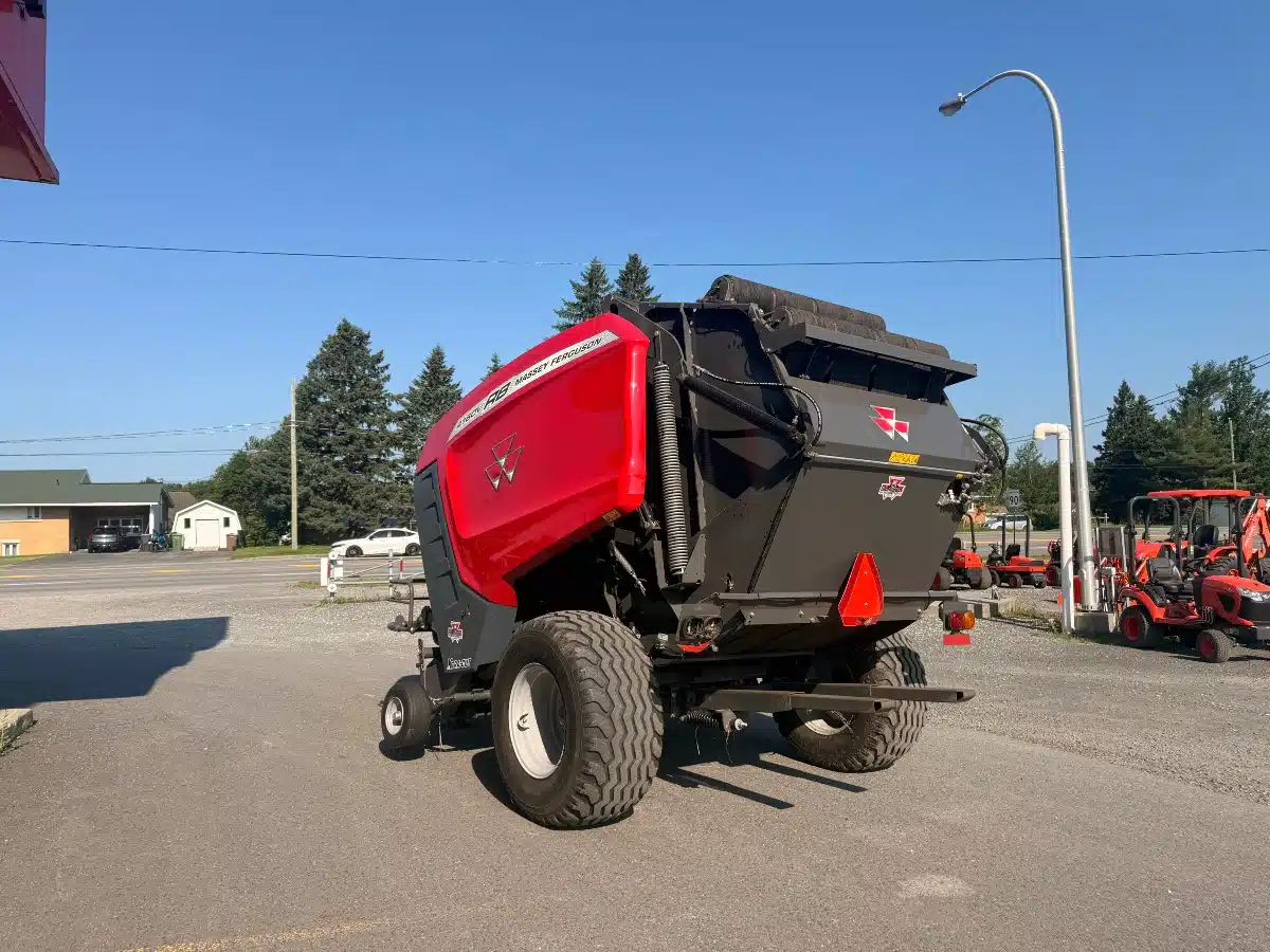 Gallery image 2 for 2022 Massey Ferguson RB 4160V Round Baler