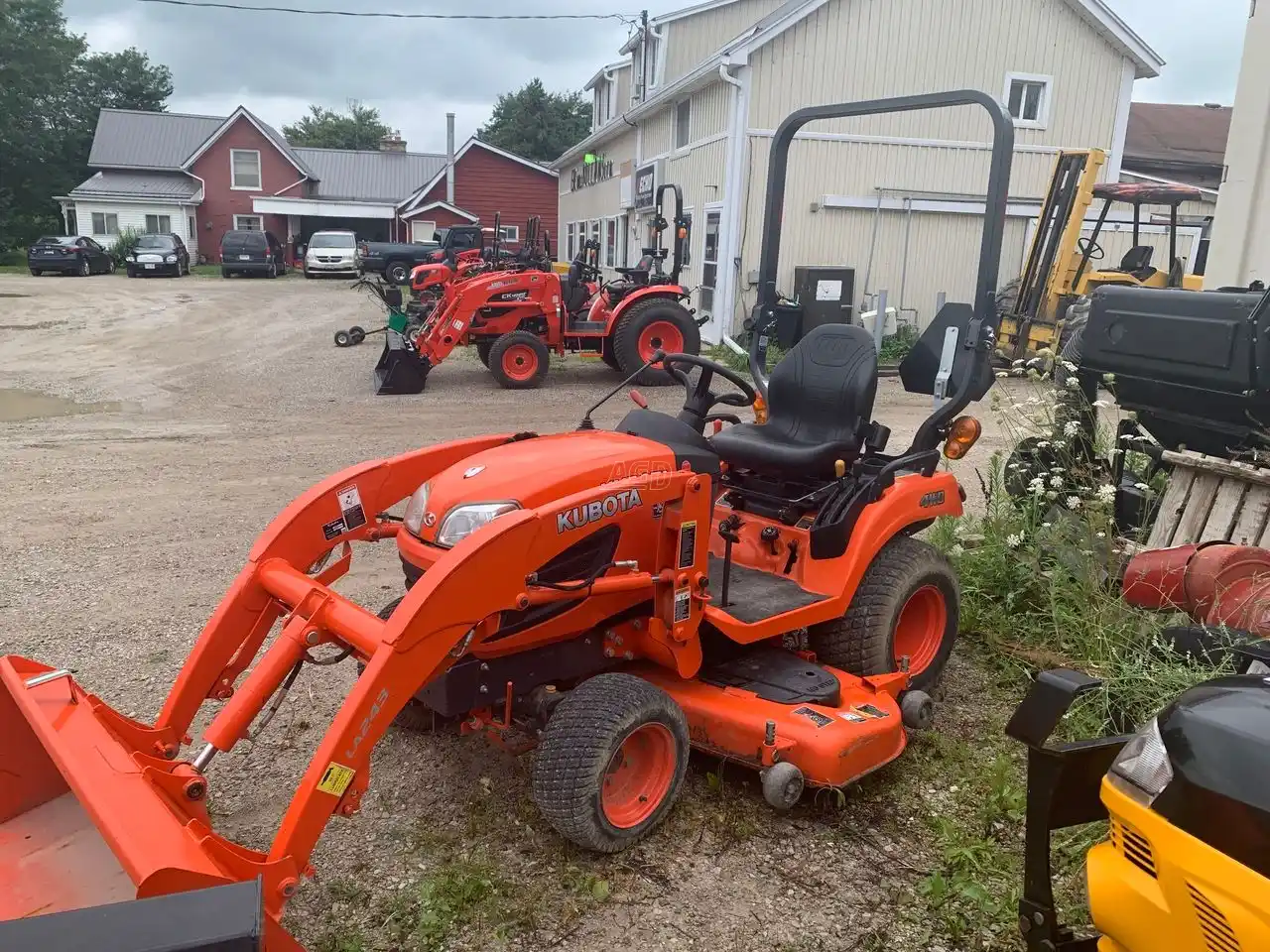 Gallery image 2 for Used Kubota BX2370 Tractor
