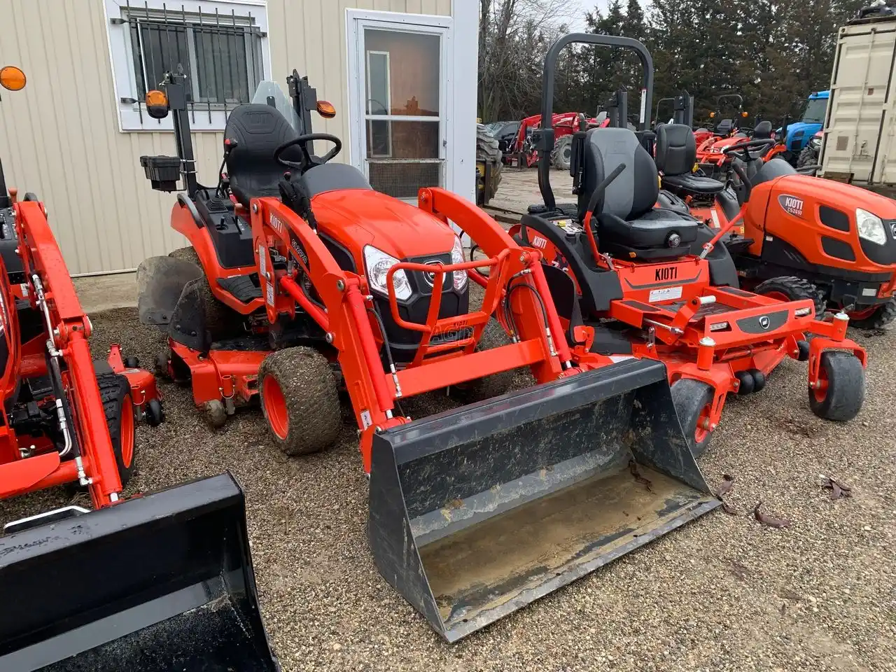 Gallery image 2 for Used 2021 Kioti CS2520 Tractor