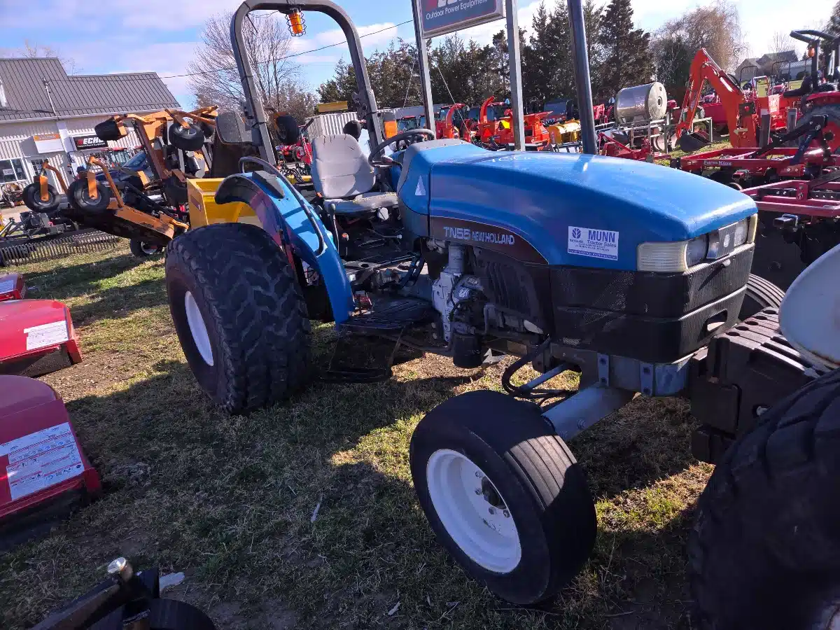 Gallery image 1 for Used New Holland TN55S Tractor