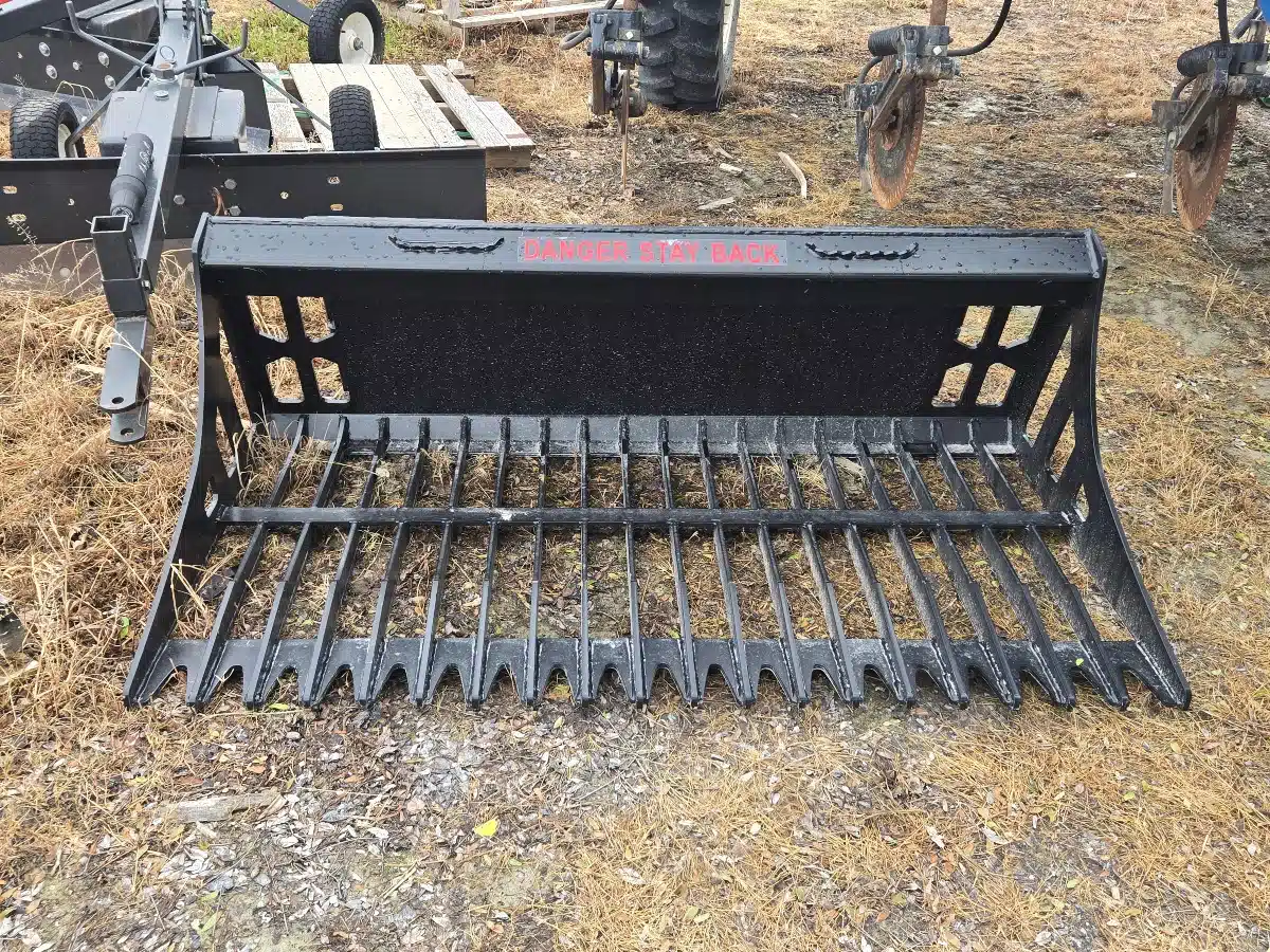 Gallery image 1 for New skeleton bucket Stone Fork