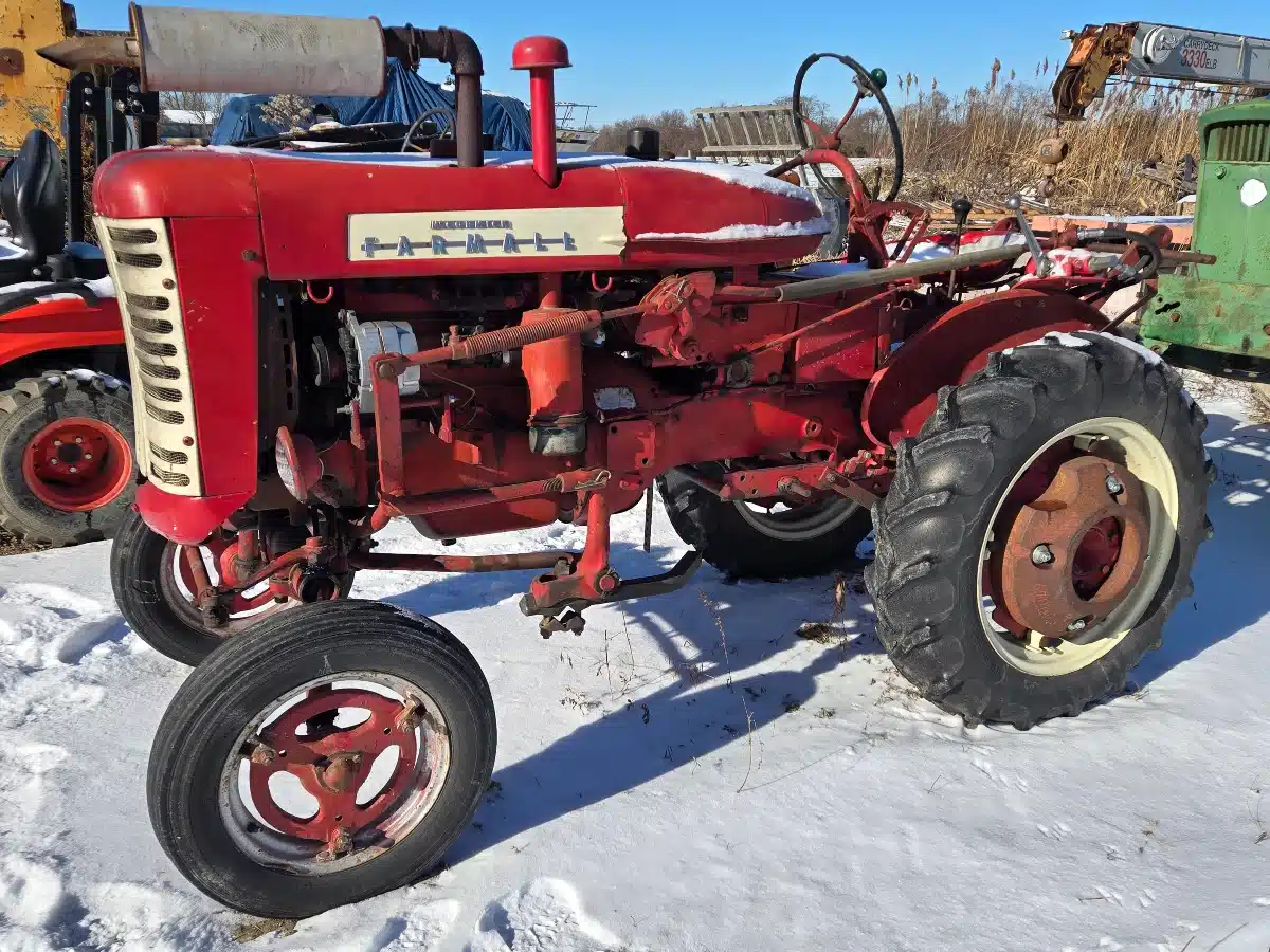 Gallery image 2 for Farmall 100