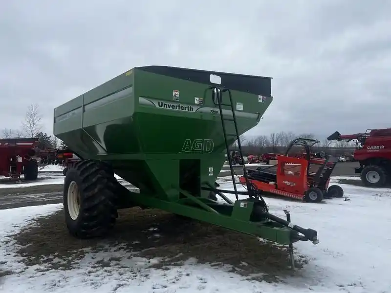Gallery image 2 for Used 2014 Unverferth 7250 Grain Cart