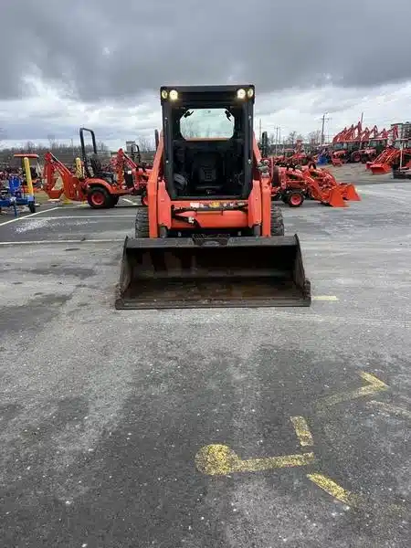 Gallery image 2 for Used 2019 Kubota SSV65P Skid Steer