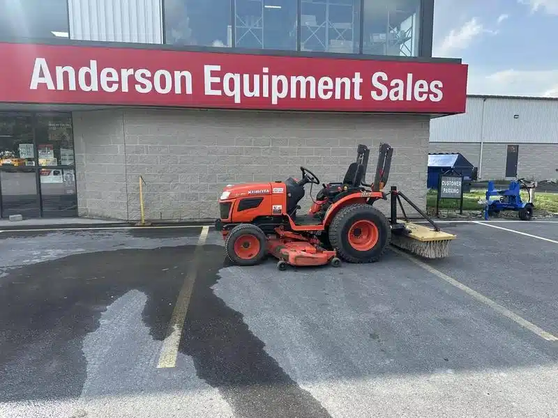 Gallery image 1 for Used 2008 Kubota B2620 Tractor