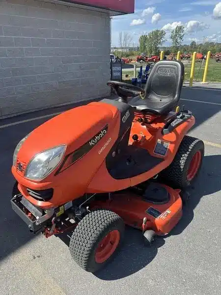 Gallery image 2 for Used 2021 Kubota GR2120 Lawn Tractor