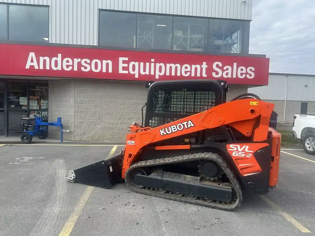 Gallery image 2 for 2019 Kubota SVL65-2 Skid Steer