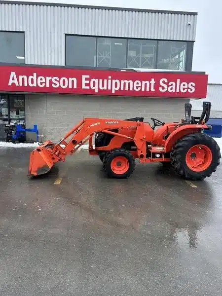 Gallery image 1 for 2012 Kubota M4700 Tractor