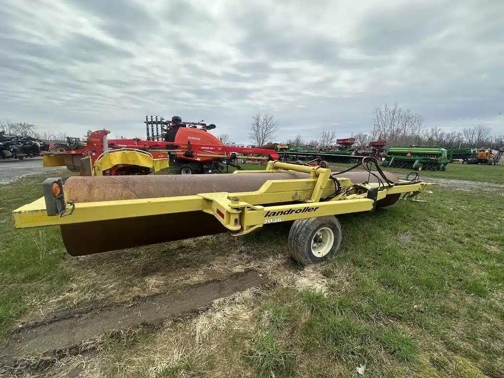 Photo de la Galerie 2 pour 2018 Degelman LR2036 Rouleau à Terre