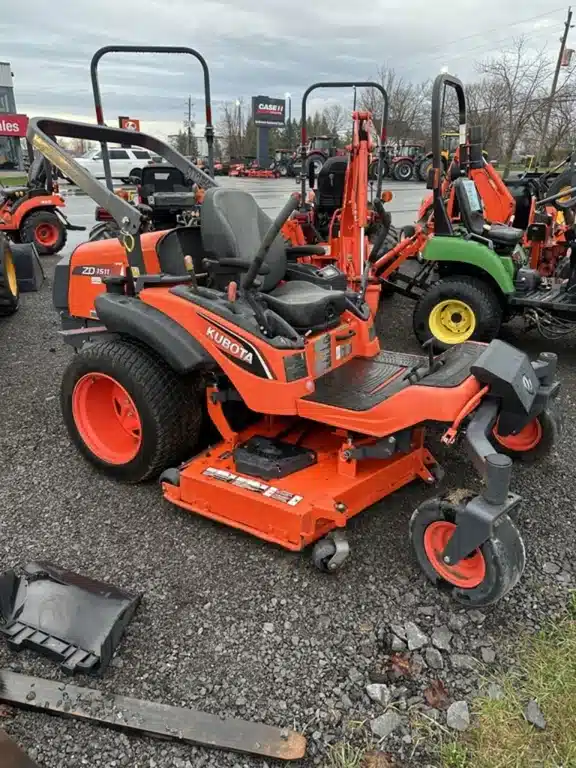 Photo de la Galerie 1 pour 2017 Kubota ZD1511 Tondeuse à rayon de braquage zéro