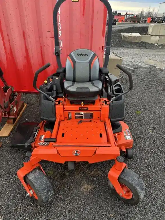 Gallery image 1 for 2023 Kubota Z200-2 Series Z242KW-48 Mower - Zero Turn