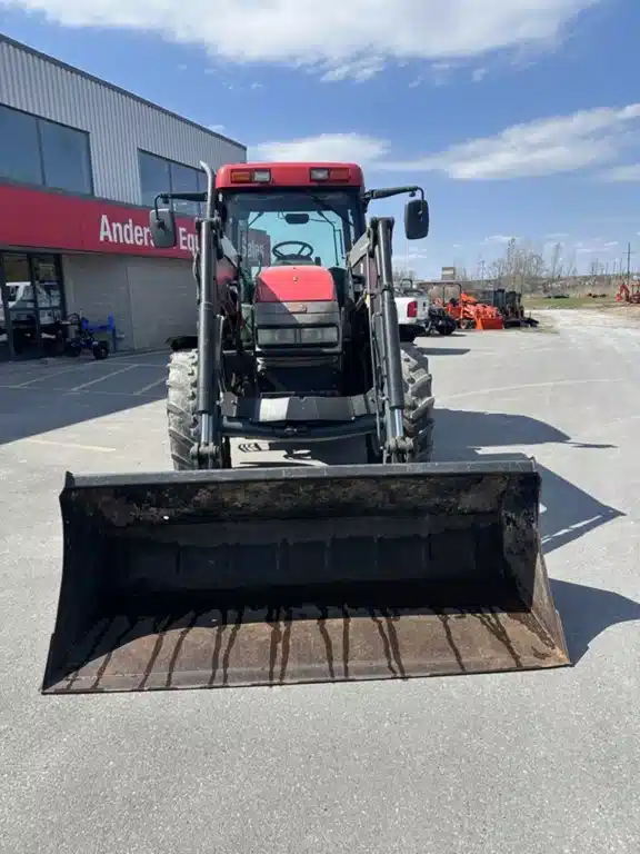 Photo de la Galerie 2 pour 2007 McCormick CX105 Tracteur