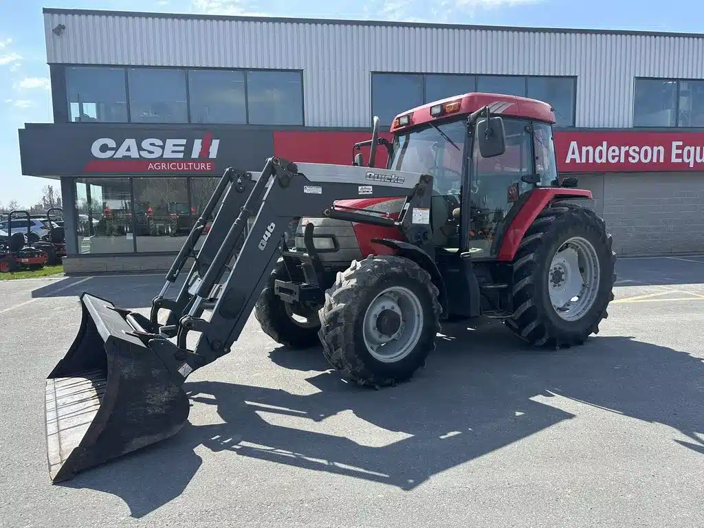 Photo de la Galerie 1 pour 2007 McCormick CX105 Tracteur