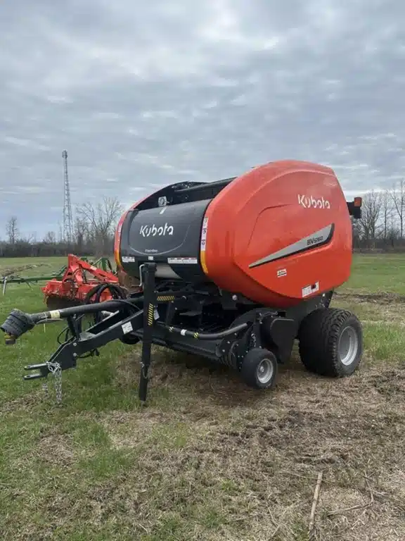 Gallery image 2 for 2023 Kubota BV5160R Round Baler