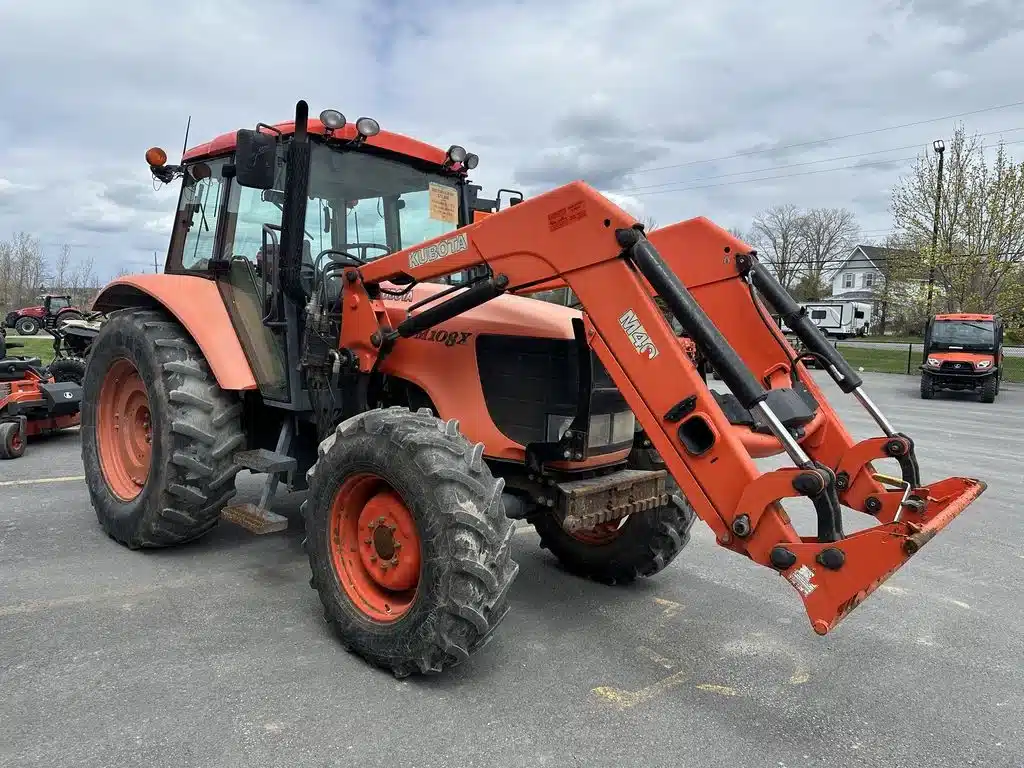 Photo de la Galerie 2 pour 2009 Kubota M108X Tracteur