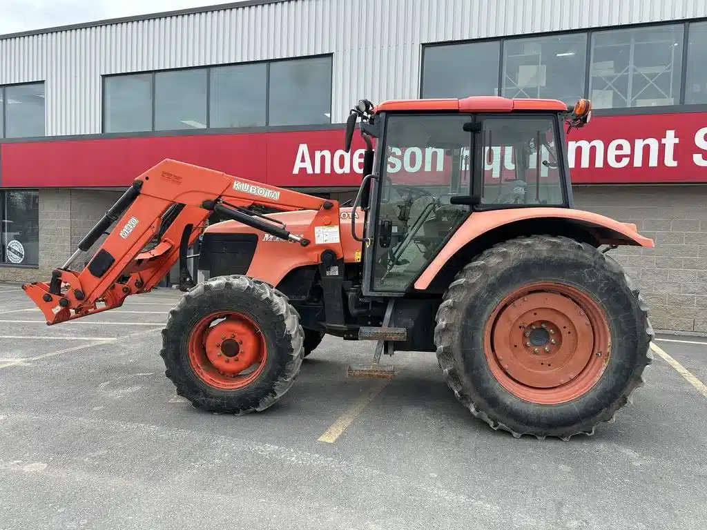 Photo de la Galerie 1 pour 2009 Kubota M108X Tracteur