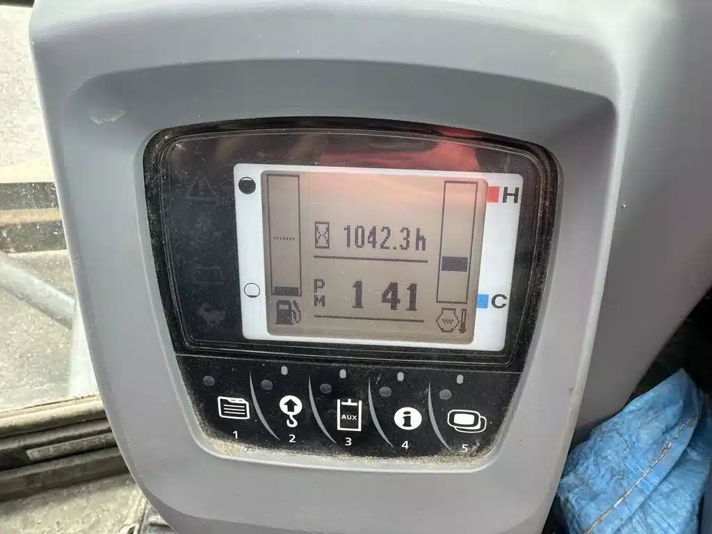 Photo de la Galerie 2 pour 2023 Kubota KX040-4 Series Excavatrice