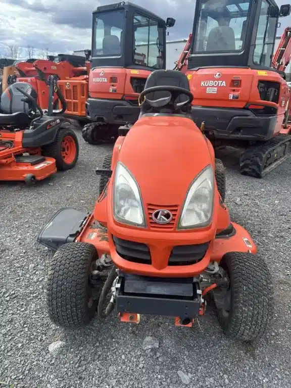 Gallery image 2 for 2015 Kubota GR2120 Lawn Tractor