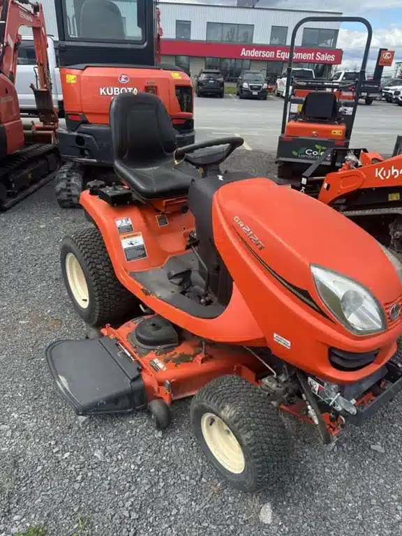 Gallery image 1 for 2015 Kubota GR2120 Lawn Tractor