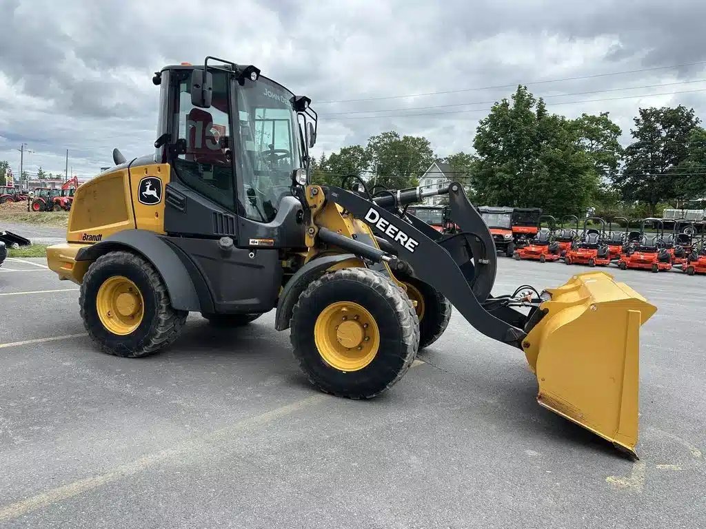 Photo de la Galerie 2 pour 2022 John Deere 324L Chargeur sur roues