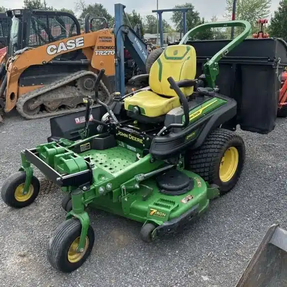 Gallery image 1 for 2023 John Deere M Series Z960M 60 In 7Iron PRO Mower - Riding