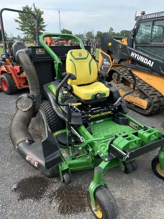 Gallery image 2 for 2023 John Deere M Series Z960M 60 In 7Iron PRO Mower - Riding