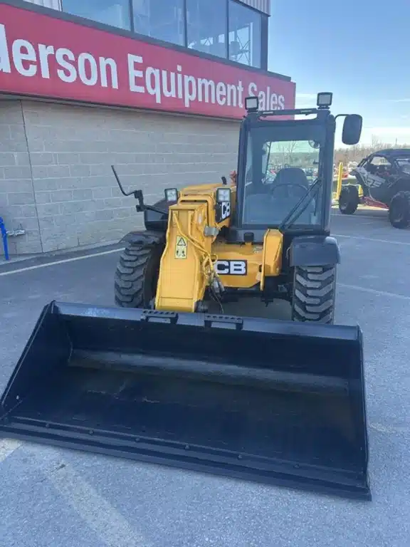 Gallery image 2 for 2016 JCB 525-60 TeleHandler