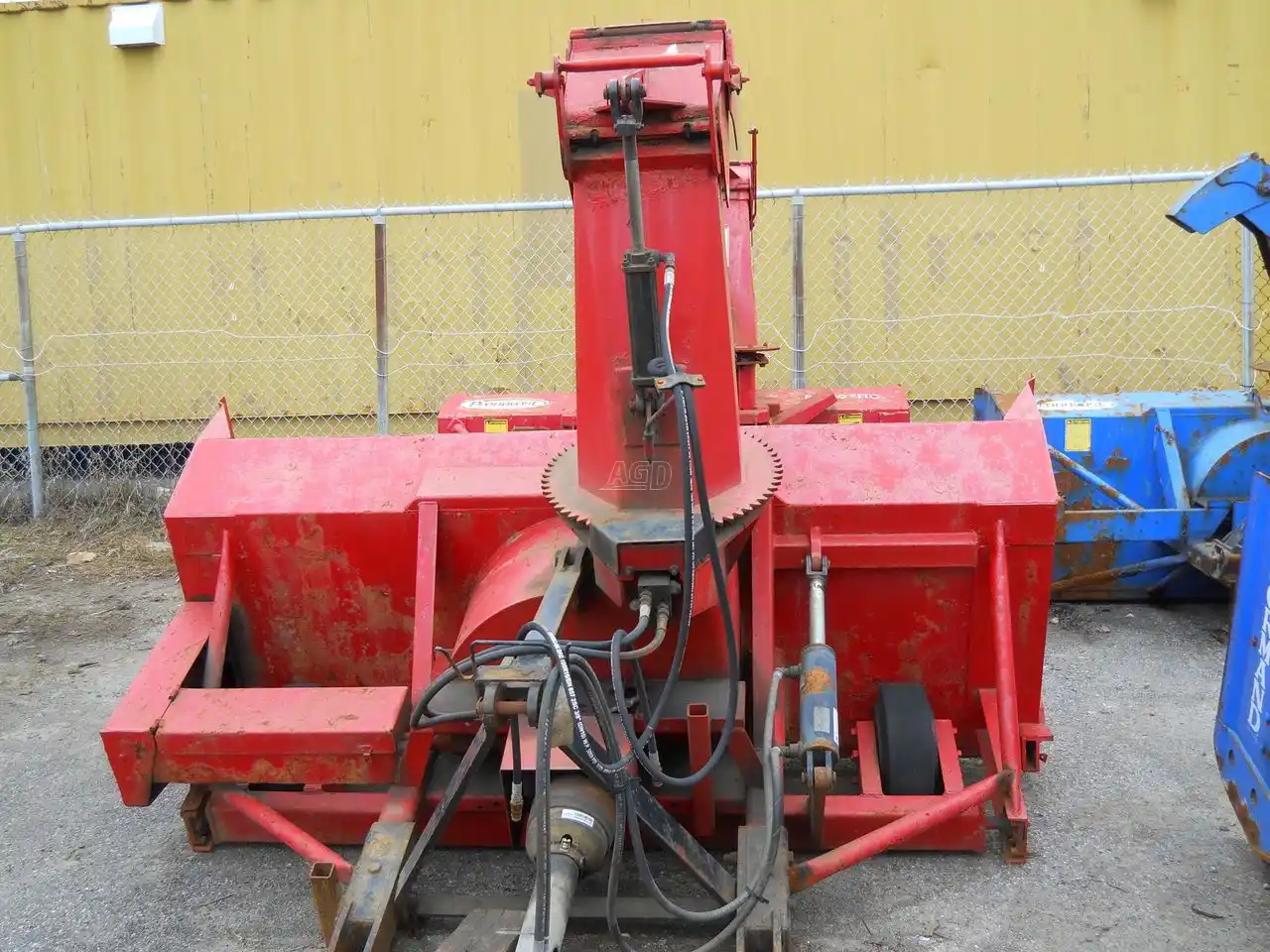 Gallery image 2 for 2010 Pronovost P9920-98 Snow Blower