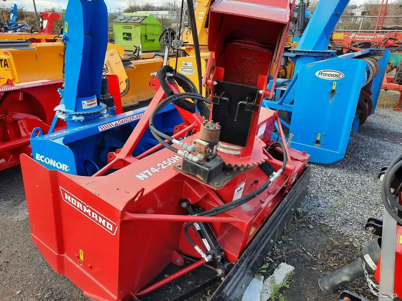 Gallery image 2 for New 2018 Normand N74-250HINV Snow Blower