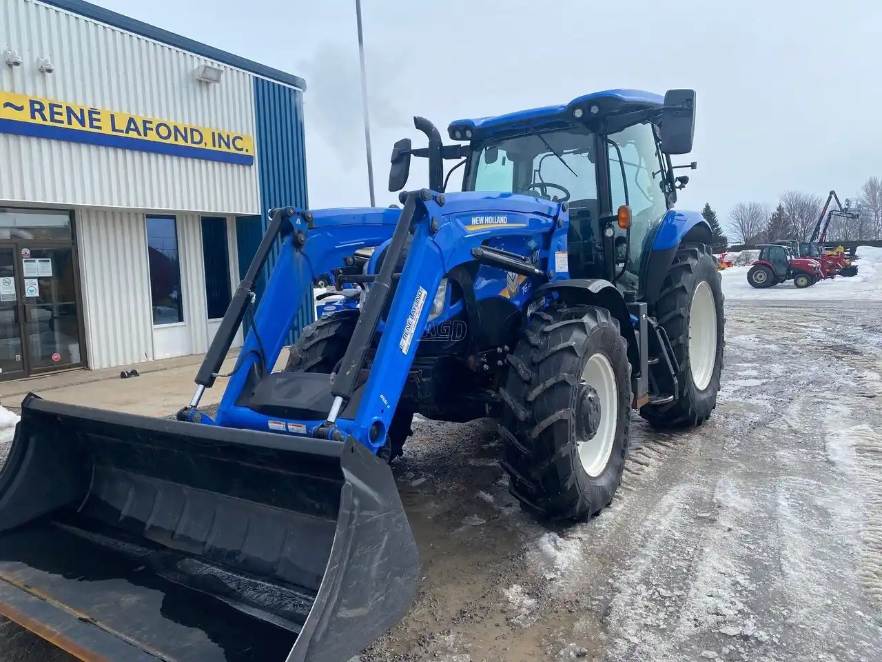 Gallery image 2 for Used 2018 New Holland T6.145 Tractor