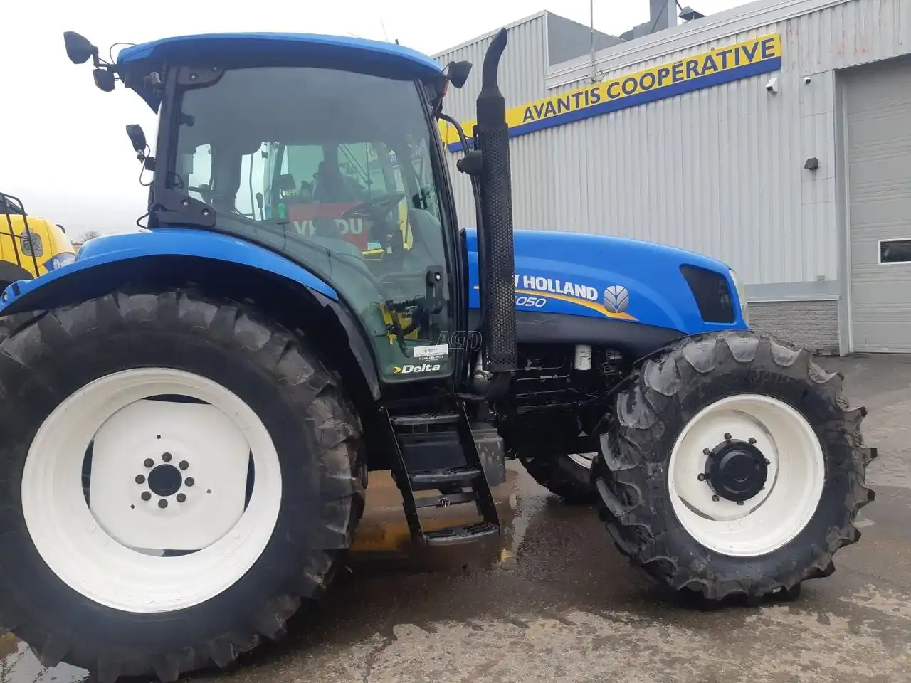 Gallery image 1 for Used 2008 New Holland T6050 Tractor