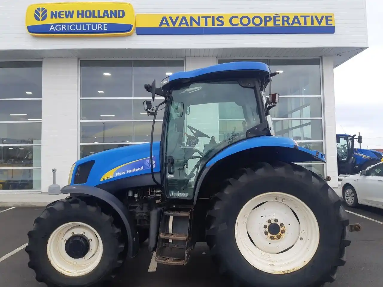 Gallery image 1 for Used 2004 New Holland TS100A Tractor