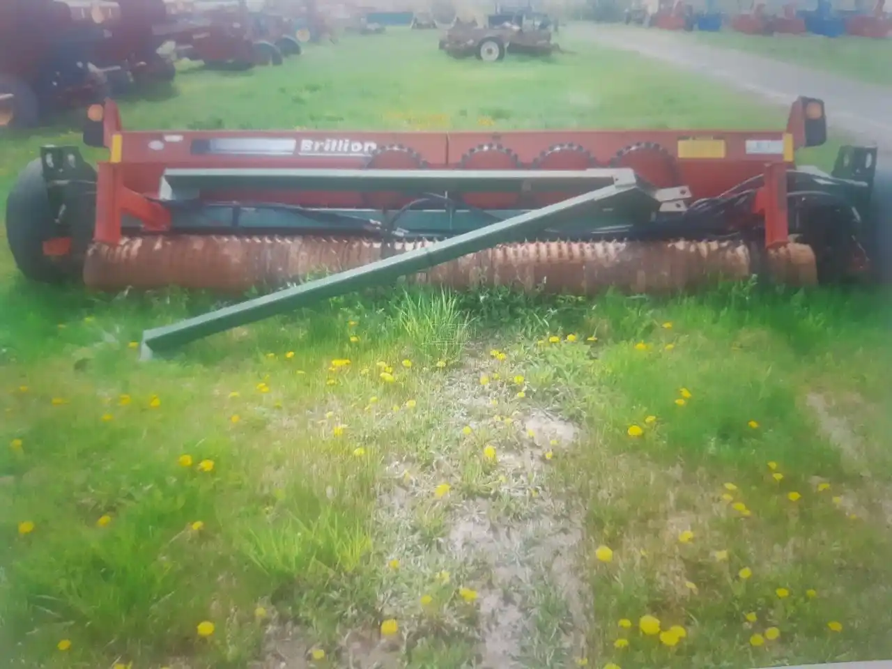 Gallery image 2 for Used Brillion SSB12 Seeder