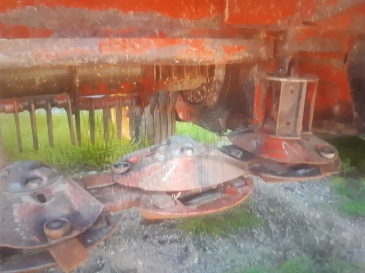 Gallery image 2 for Used 2011 New Holland H7330 Disc Mower Conditioner