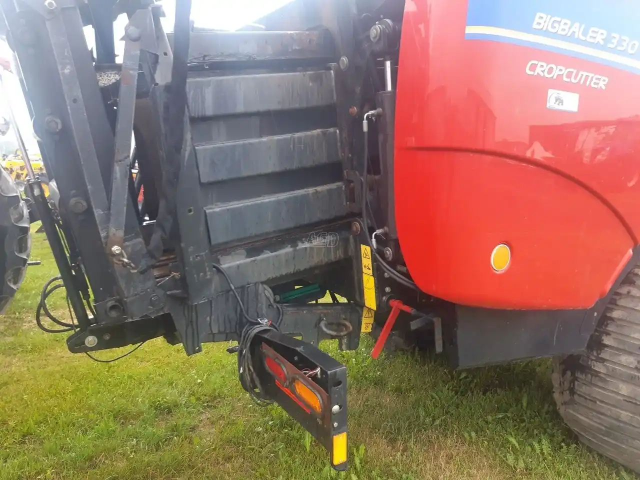 Gallery image 2 for Used 2014 New Holland BIG BALER 330 Square Baler - Large