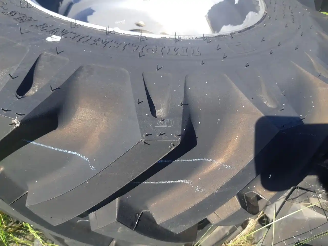 Gallery image 2 for 2018 Unspecified 10.0/75-15 Tires & Rims